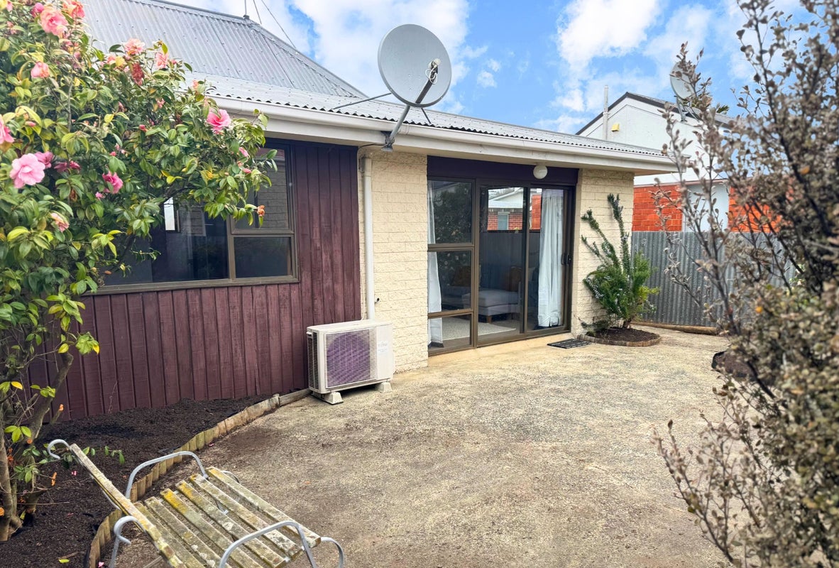 43D Law Street, Caversham, Dunedin - Carousel 1
