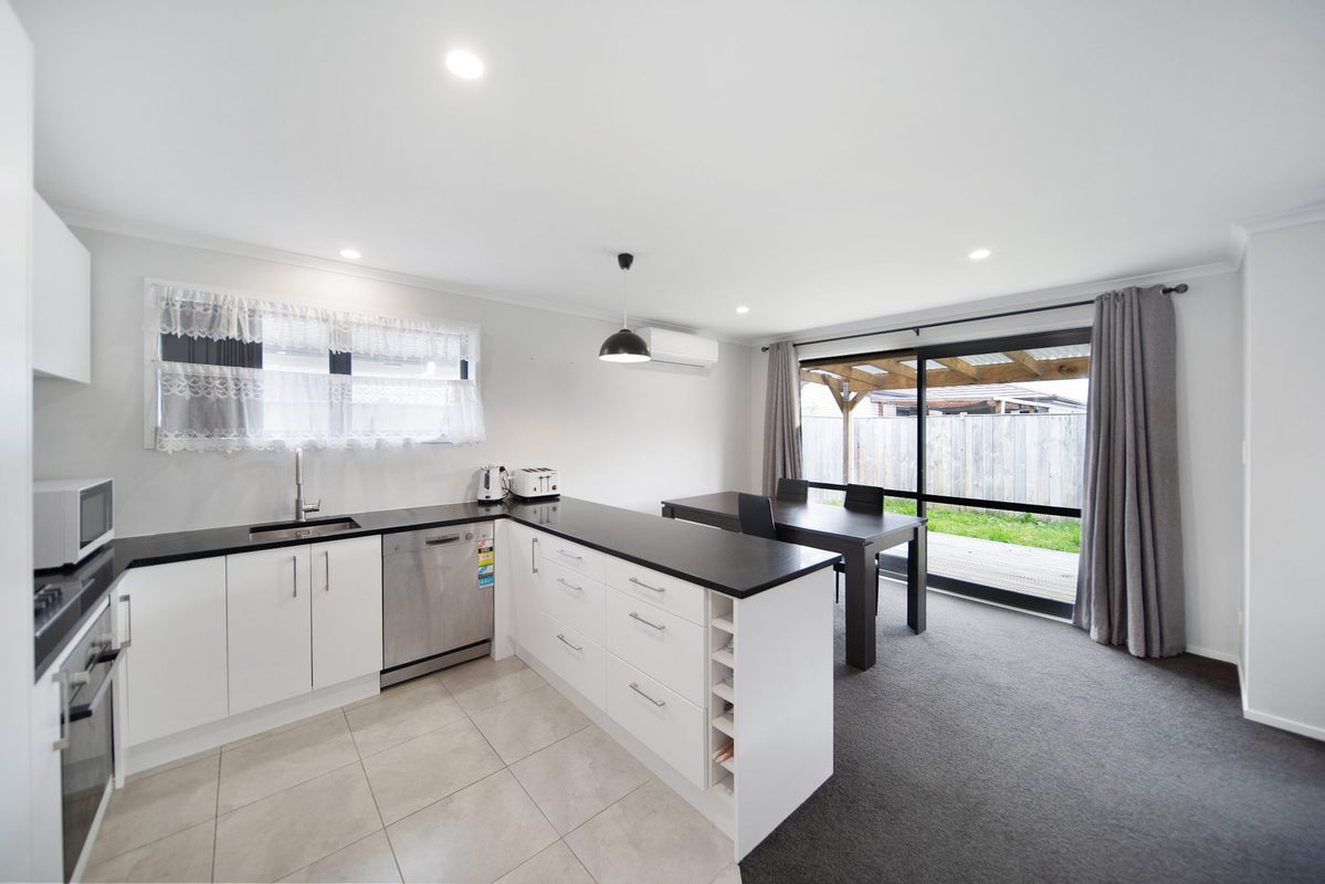 19 Survila Street, Takanini, Auckland - Carousel 2