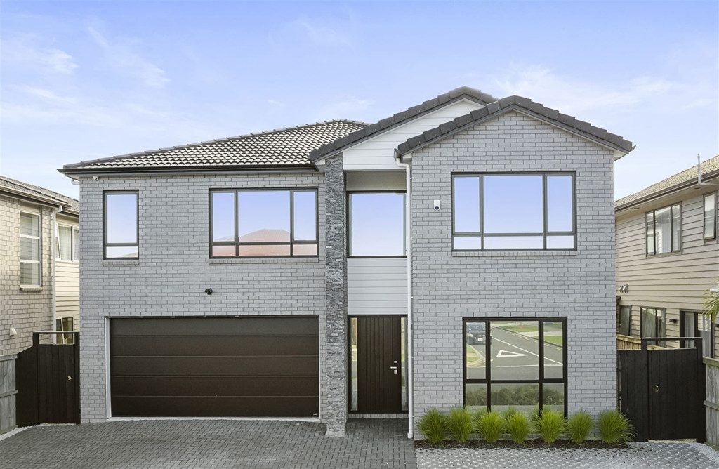7 Heavenly Way, Flat Bush, Auckland - Carousel 2
