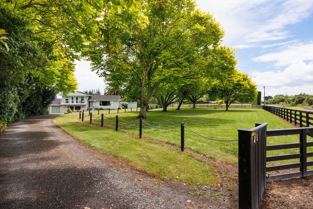 125 Tutaki Road, Kelvin Grove, Palmerston North - Carousel 1