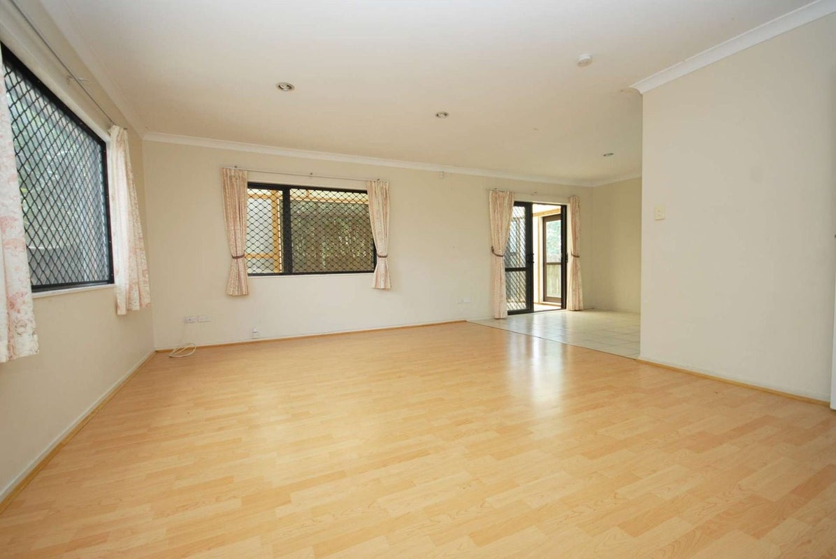 24 Lolim Place, Favona, Auckland - Carousel 2