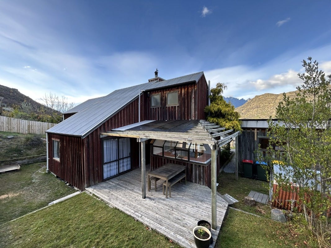 26 Marina Drive, Frankton, Queenstown - Carousel 1