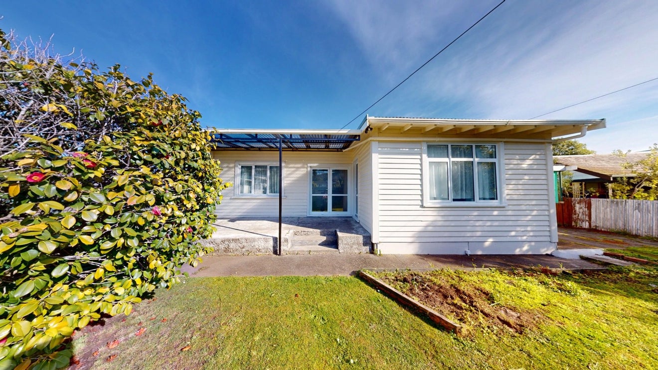 178 No 3 Line, Whanganui East, Whanganui - Carousel 21