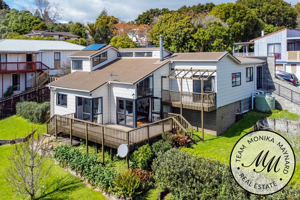 6 Grevillea Court, Totara Heights, Auckland - Carousel 1