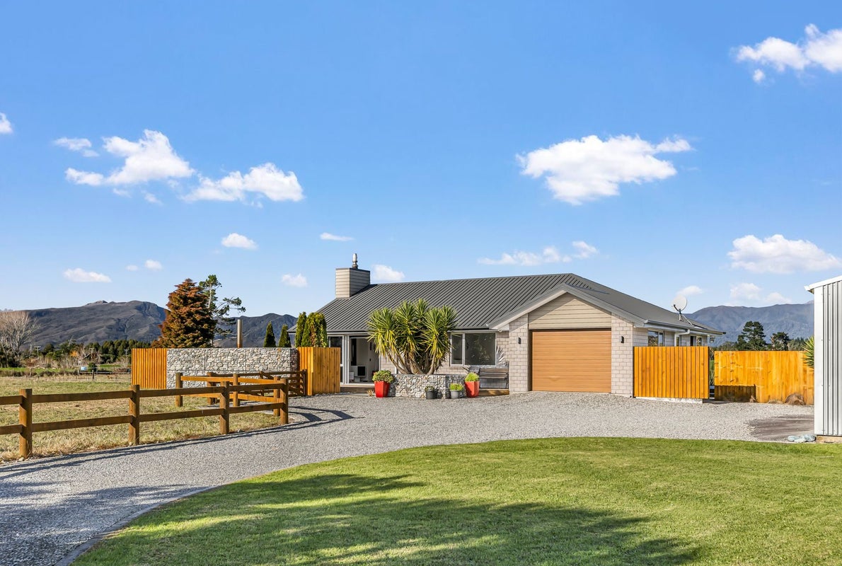 3/357 Cape Foulwind Road, Carters Beach, Westport - Carousel 1