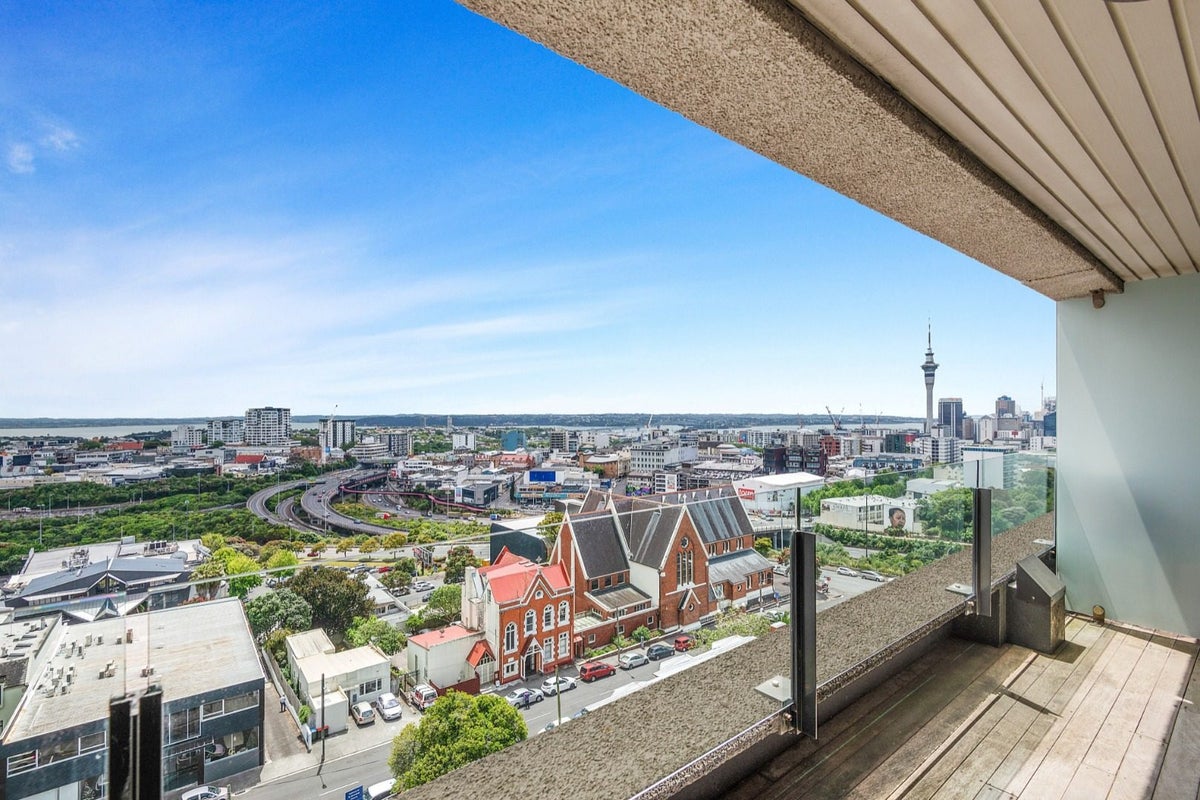 802/145 Symonds Street, Newton, Auckland - Carousel 1
