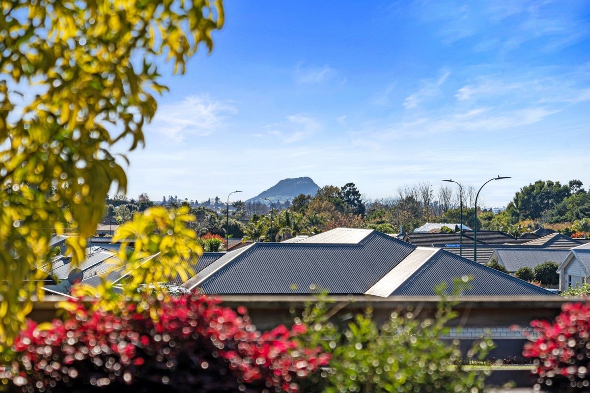 6 Louise Drive, Ohauiti, Tauranga - Carousel 1