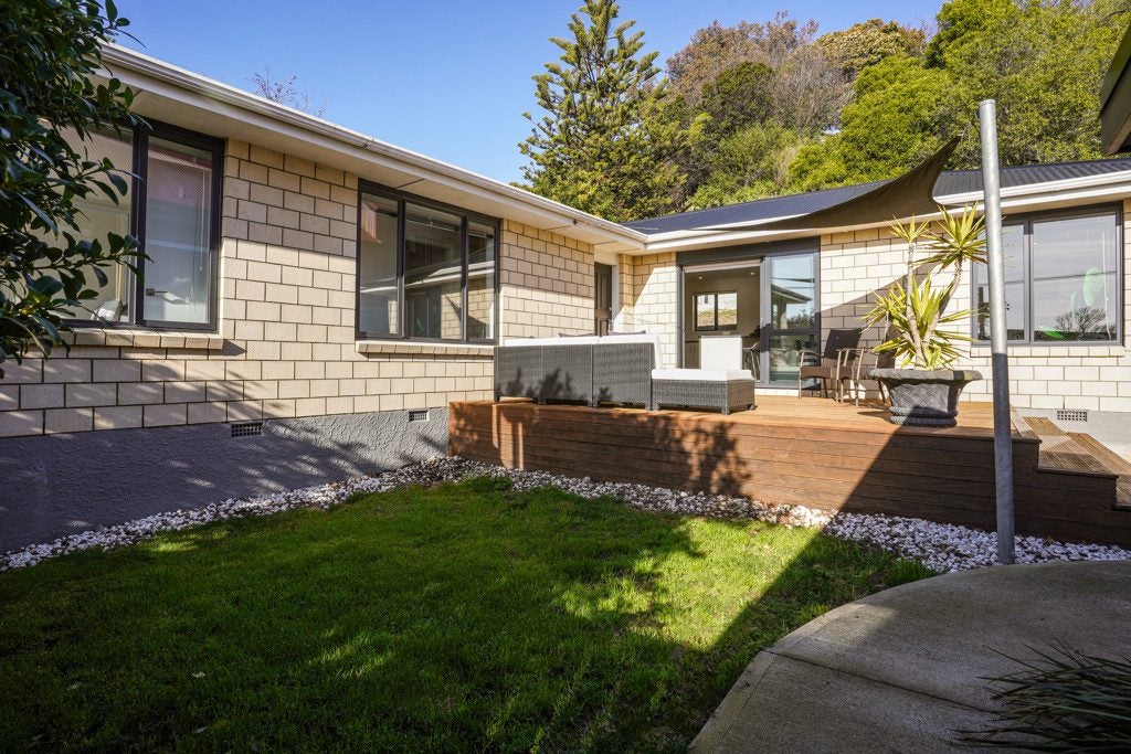 202 Centaurus Road, Saint Martins, Christchurch - Carousel 1
