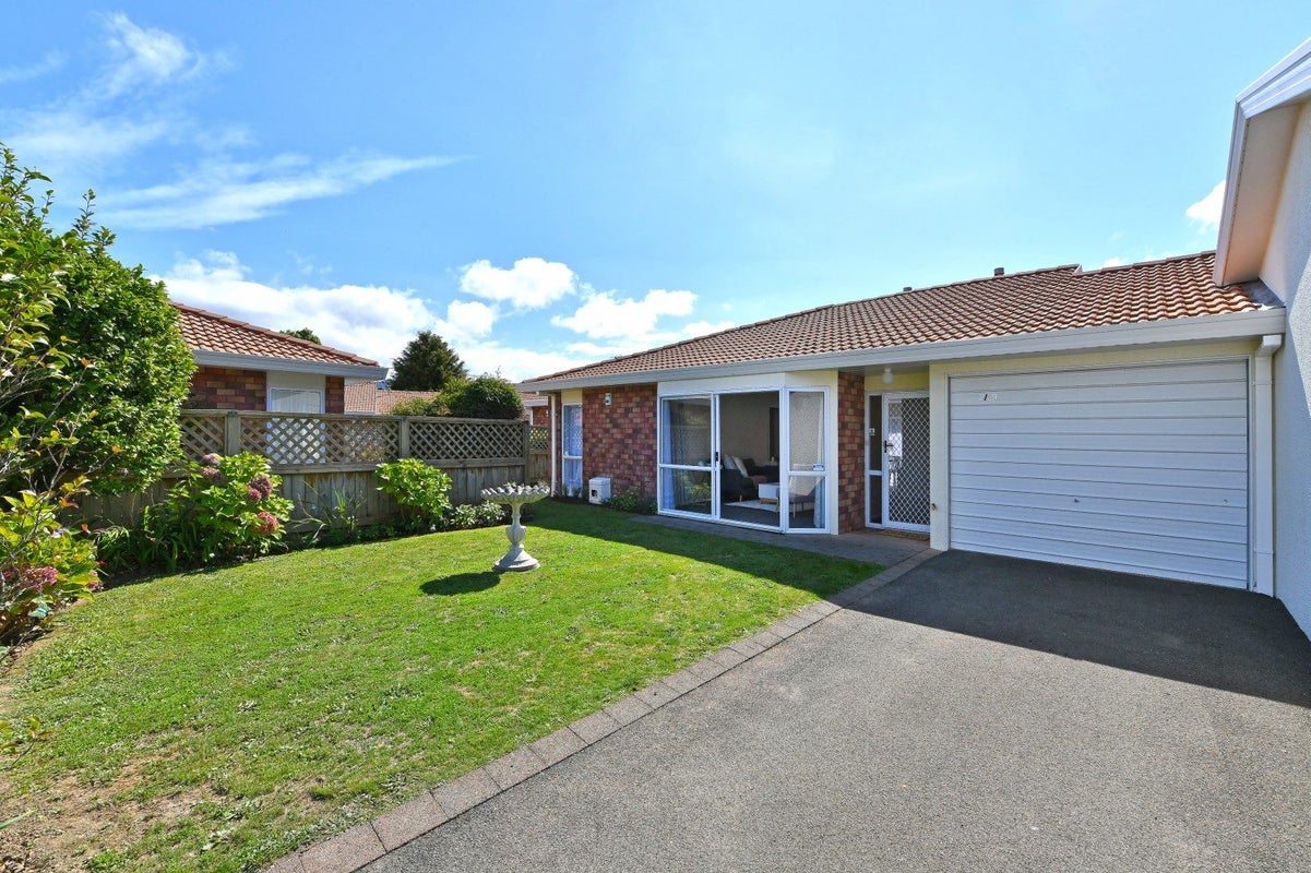 2/29 Lane Street, Wallaceville, Upper Hutt - Carousel 1