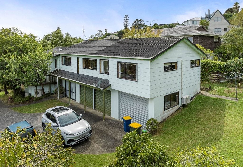 4 Dianthus Place, Browns Bay, Auckland - Carousel 2