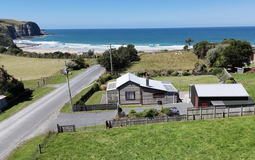 210 Jacks Bay Road, Hinahina, Owaka - Carousel 1