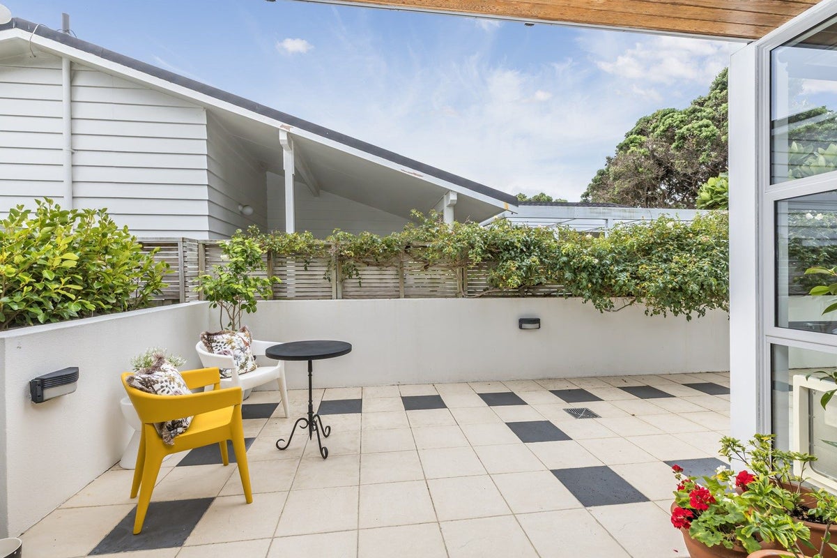 32 Mantell Street, Seatoun, Wellington - Carousel 2