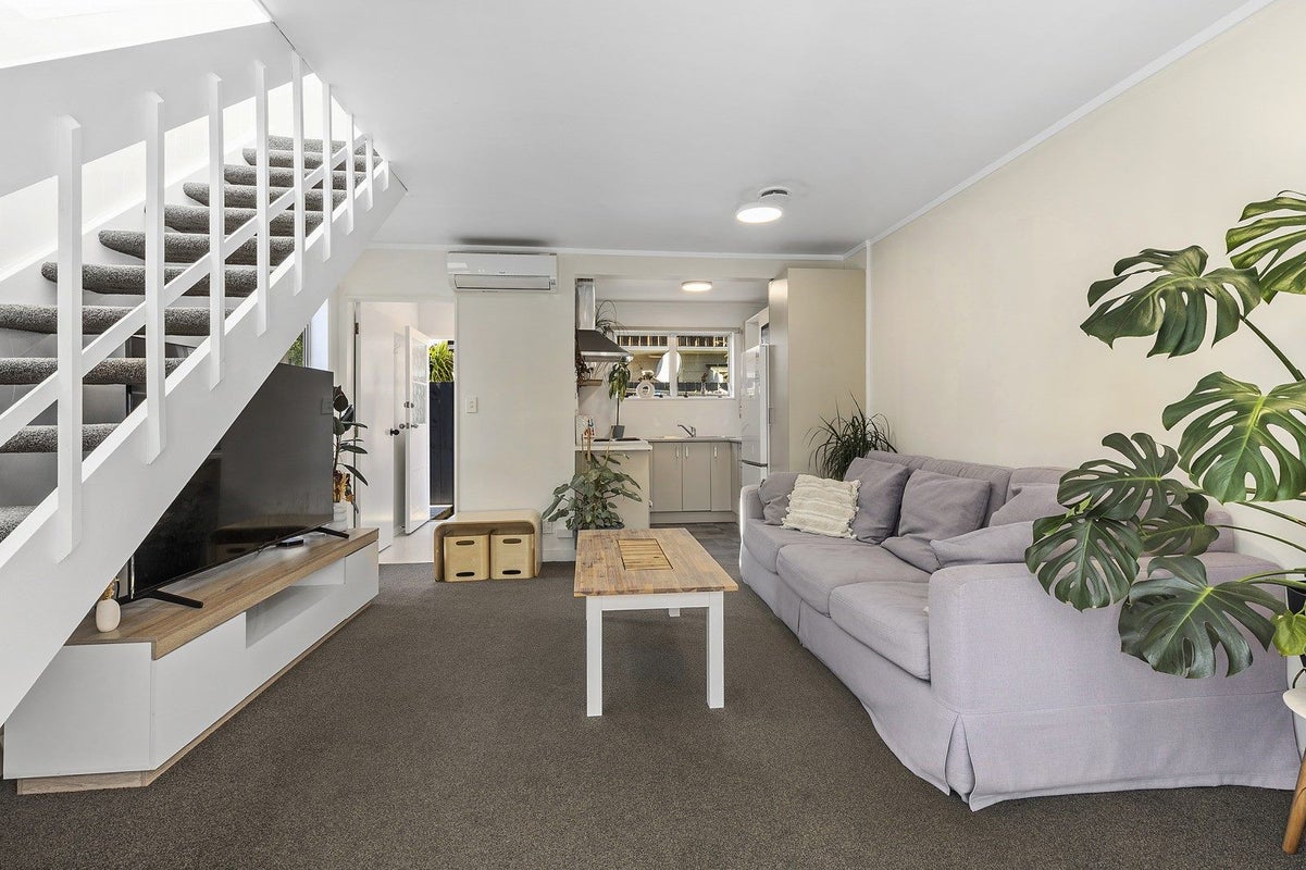 5/5 Cockburn Street, Kilbirnie, Wellington - Carousel 1
