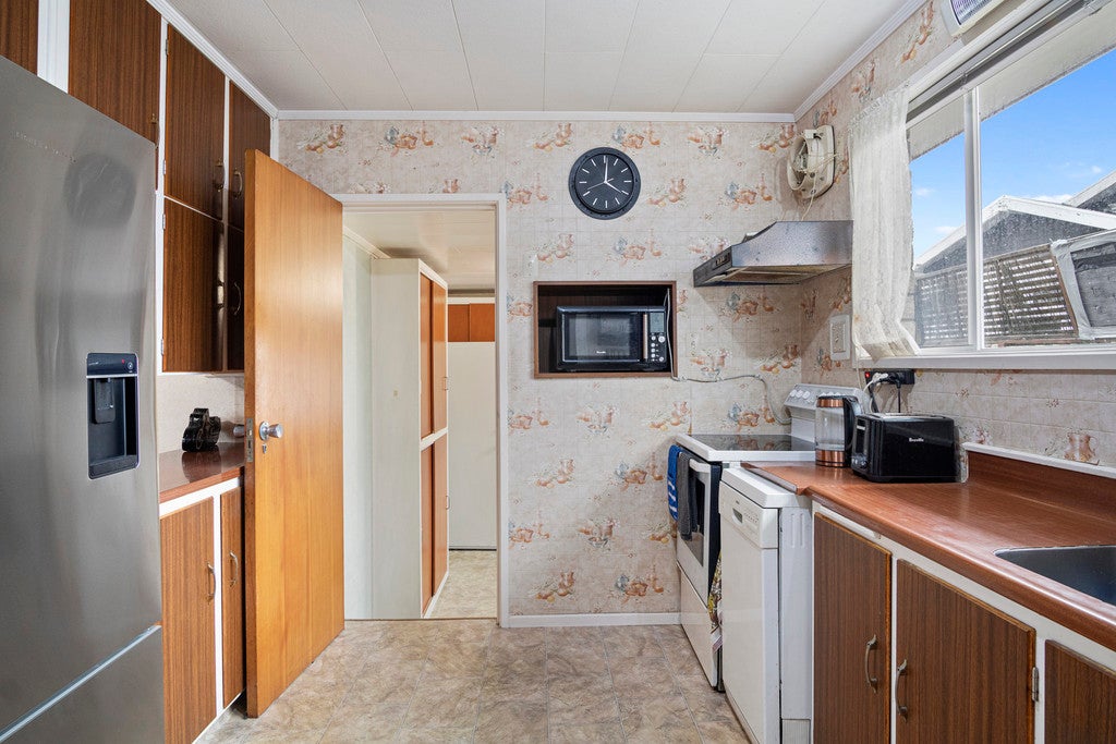 43B Corrin Street, Melville, Hamilton - Carousel 2