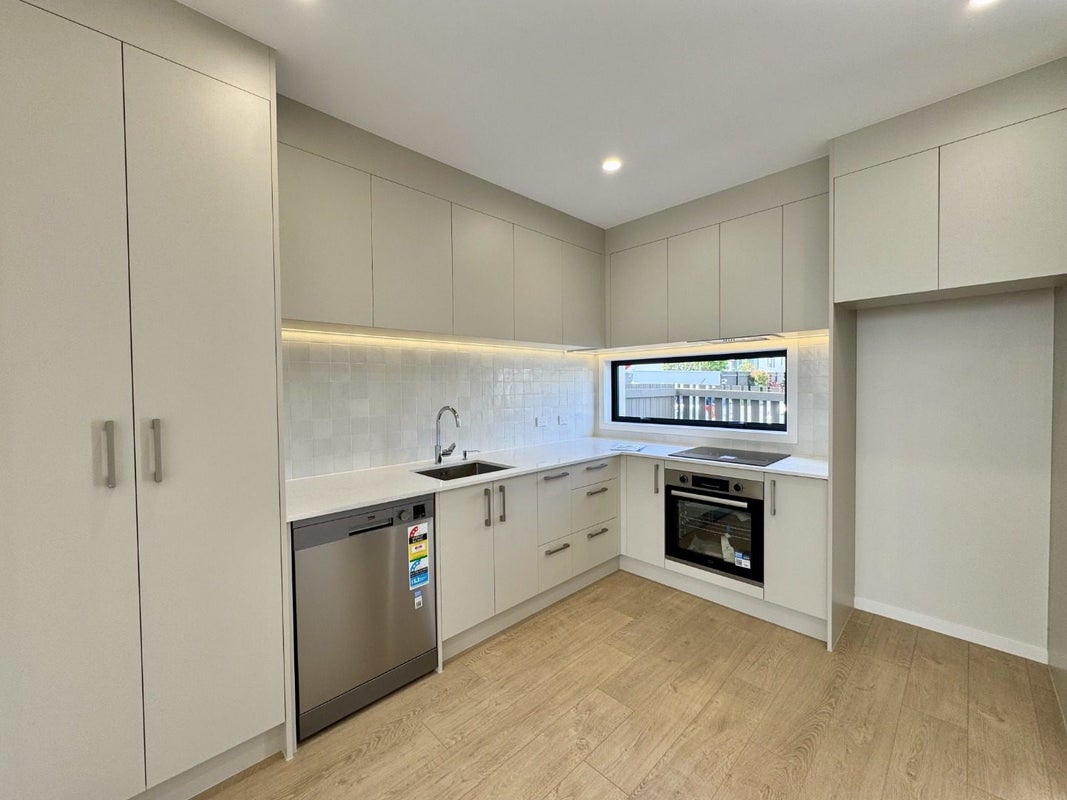 137 Richardson Road, Mount Albert, Auckland - Carousel 1