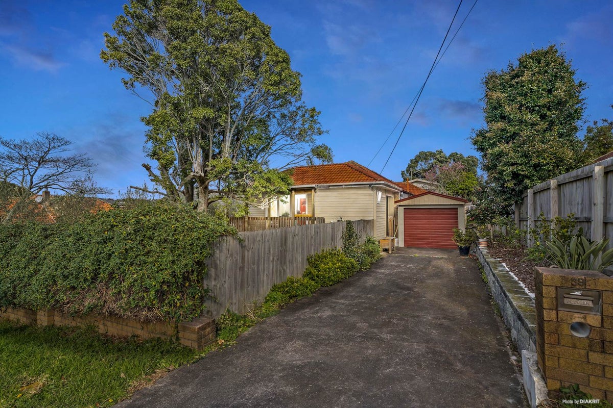 39 Hill Crescent, New Lynn, Auckland - Carousel 2