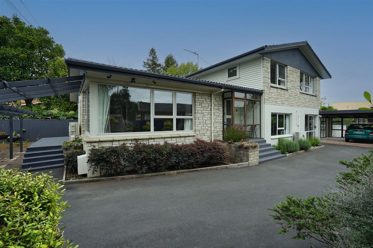 29 Silverdale Road, Silverdale, Hamilton - Carousel 22