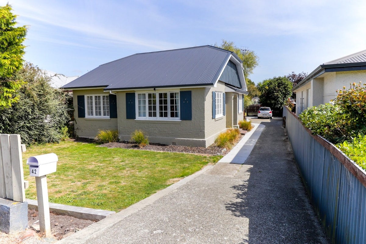 42 Sydney Street, Windsor, Invercargill - Carousel 1