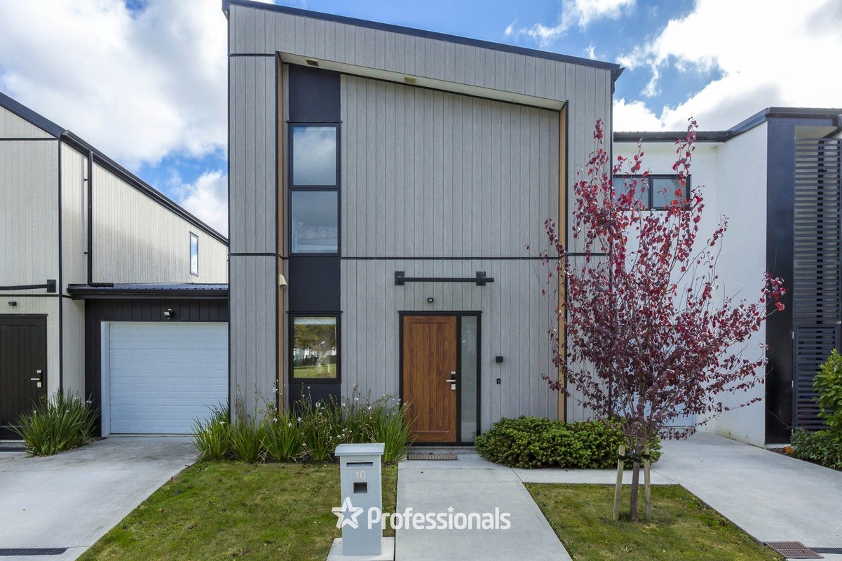 10 Fitch Lane, Wallaceville, Upper Hutt - Carousel 1