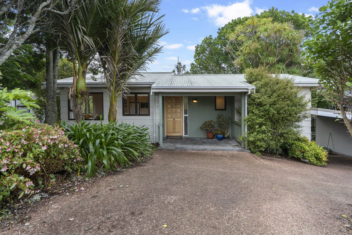 602 Blockhouse Bay Road, Blockhouse Bay, Auckland - Carousel 1
