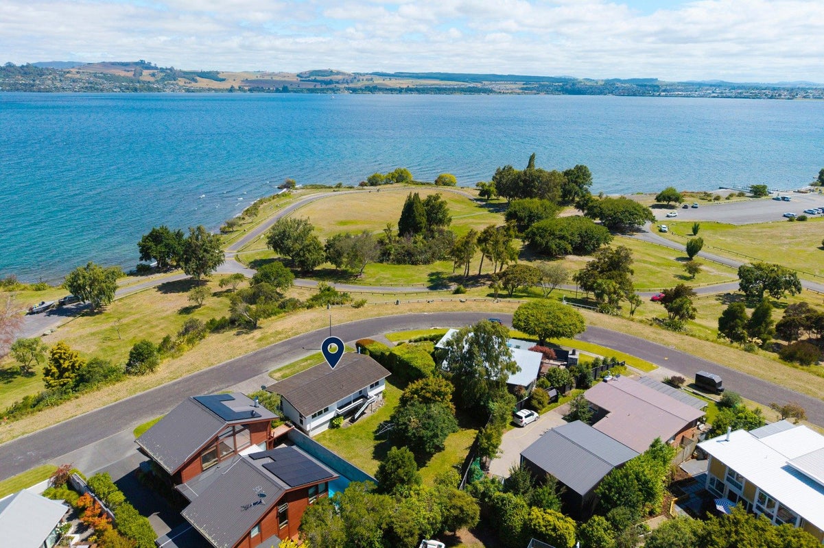 30 Pokaka Crescent, Wharewaka, Taupo - Carousel 1
