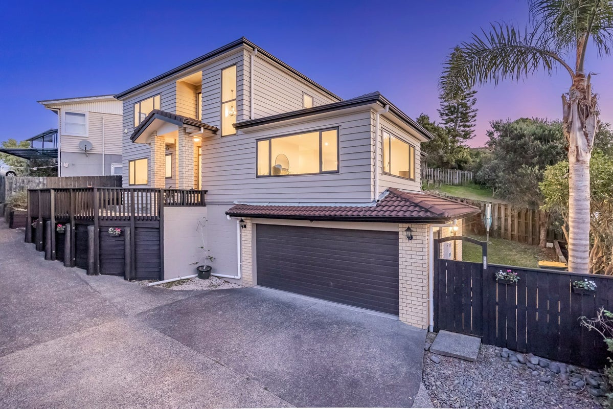 54A Marlborough Avenue, Glenfield, Auckland - Carousel 2