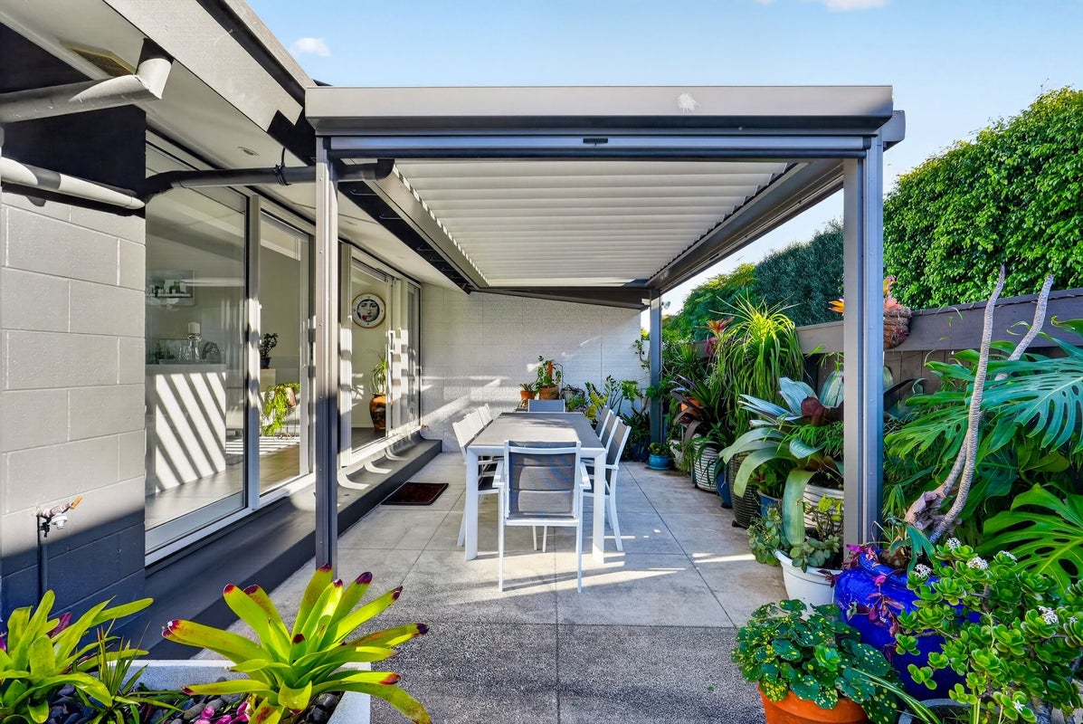 1/64 Seaview Road, Castor Bay, North Shore City, Auckland - Carousel 2