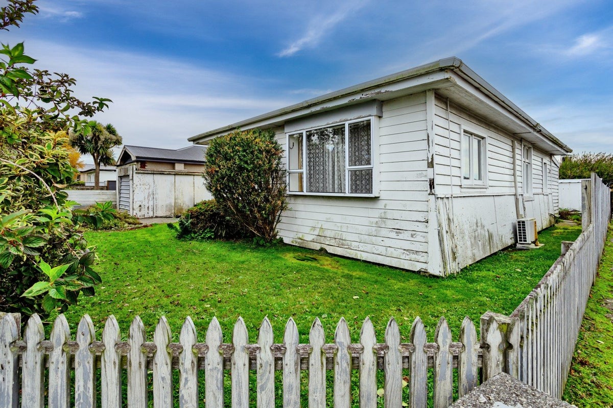 99 Lorn Street, Glengarry, Invercargill - Carousel 2