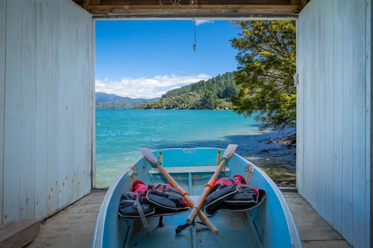 0 West Bay, Lochmara Bay - Carousel 1