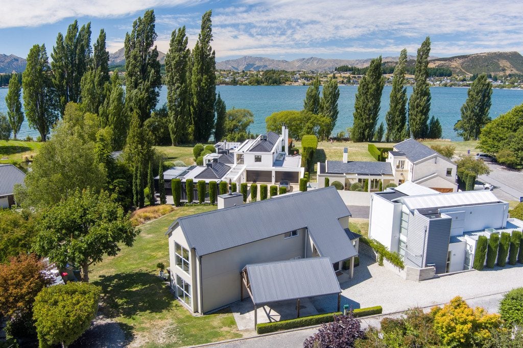 21 Morrows Mead, Wanaka - Carousel 2