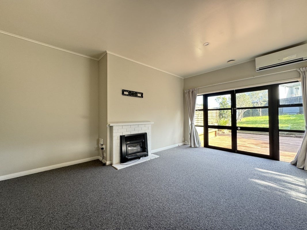 27 Benares Street, Khandallah, Wellington - Carousel 2