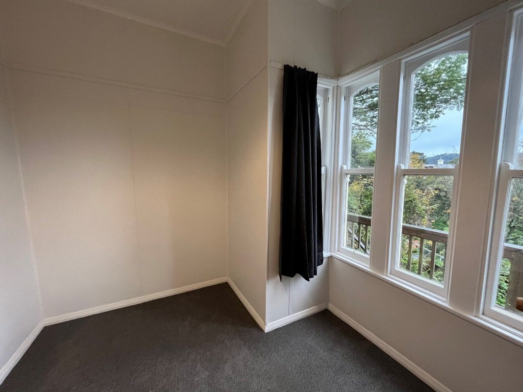 37 DEVON ST, ARO VALLEY, WELLINGTON - Carousel 13