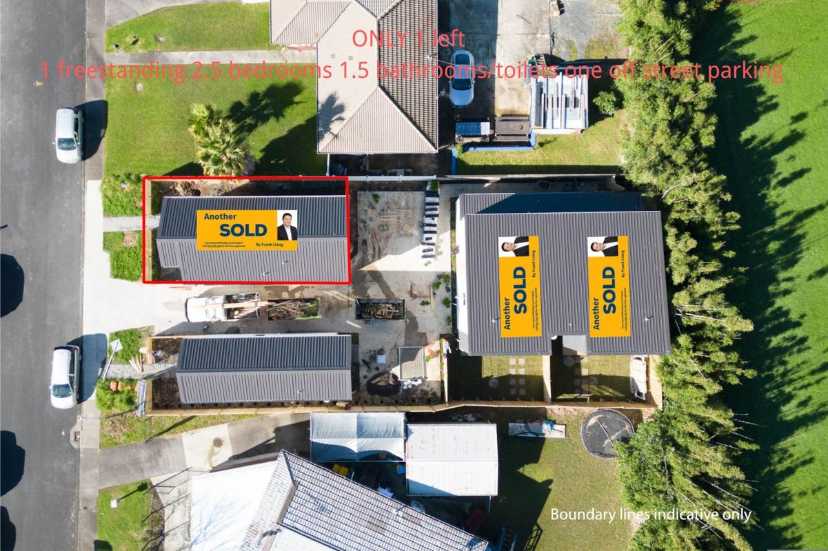 64B Rosewarne Crescent, Glendene, Auckland - Carousel 1