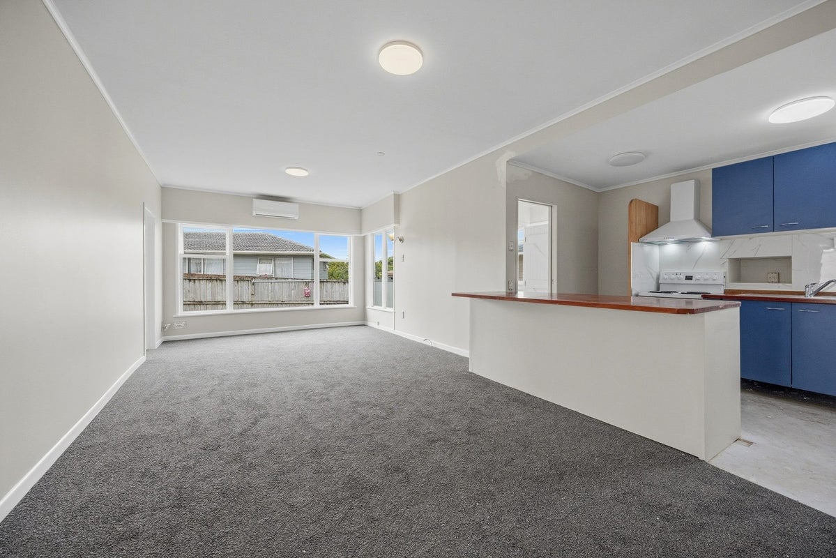 52 Forest Hill Road, Henderson, Auckland - Carousel 1