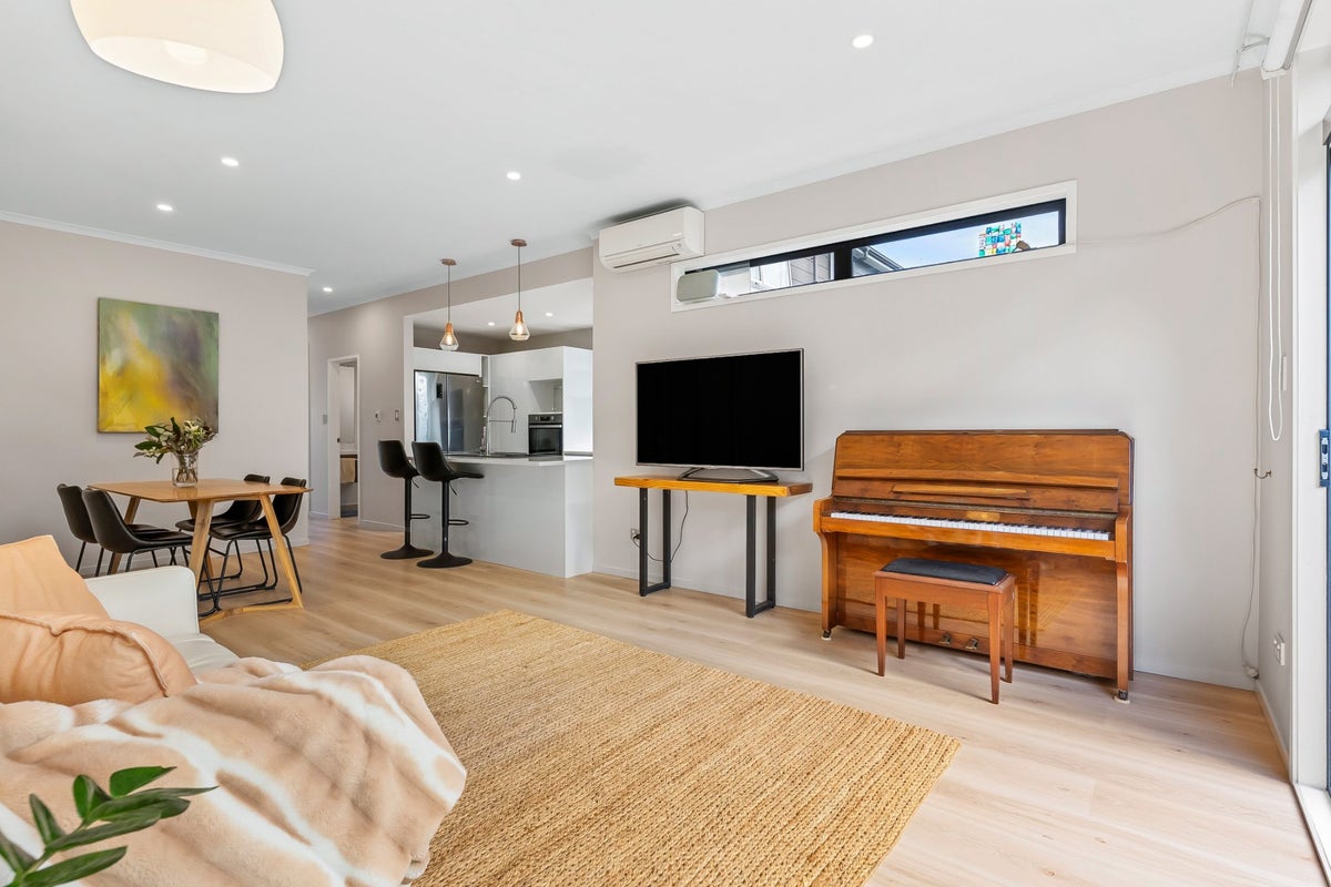 10 Spotted Dove Road, Hobsonville, Auckland - Carousel 1