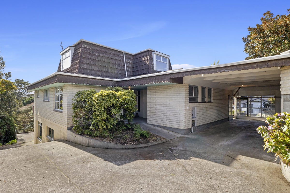 10A Burns Street, Westown, New Plymouth - Carousel 1