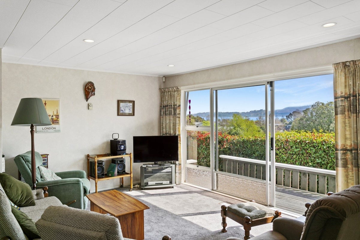 9 Richmond Avenue, Richmond Heights, Taupo - Carousel 2