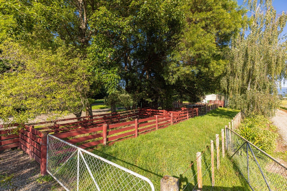 273 State Highway 2, Masterton - Carousel 18