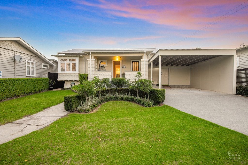 8 Chatham Avenue, Mount Albert, Auckland - Carousel 2
