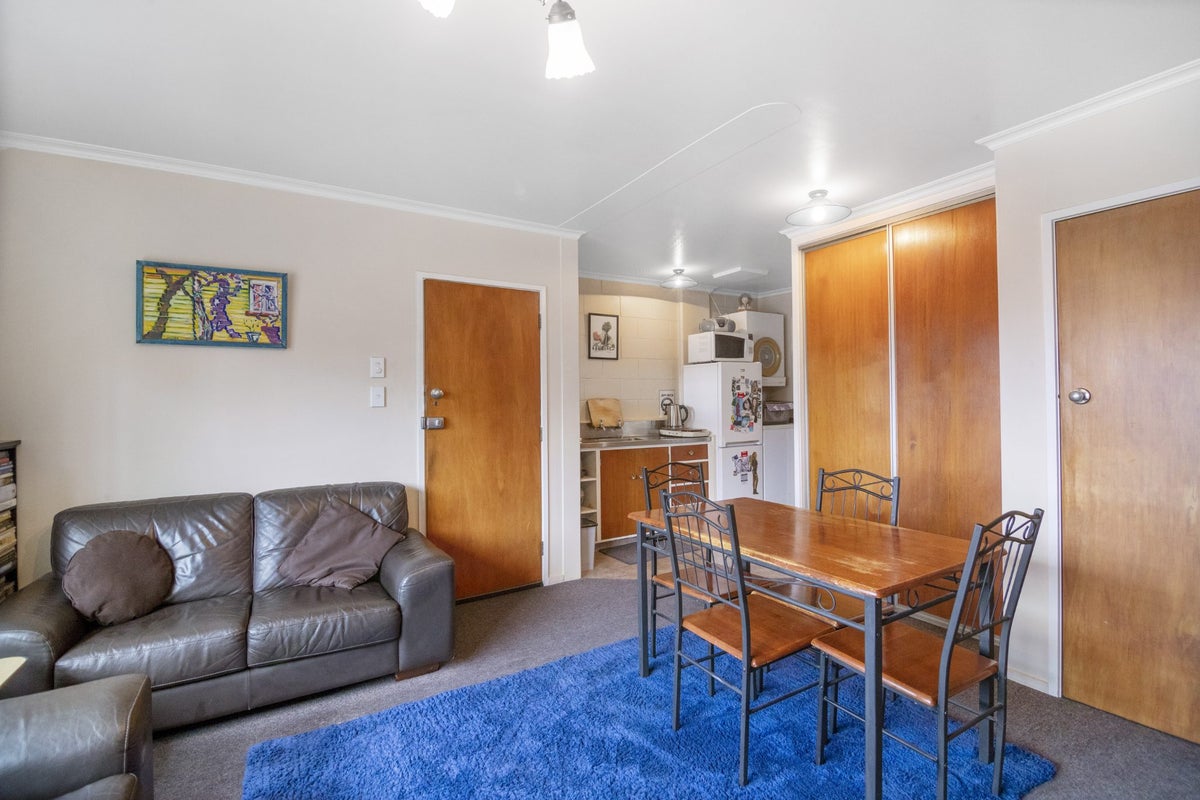 6/15 Trafalgar Street, The Wood, Nelson - Carousel 2