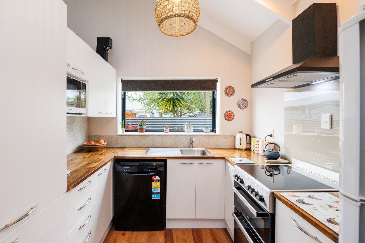 2A Rutland Place, Milson, Palmerston North - Carousel 2