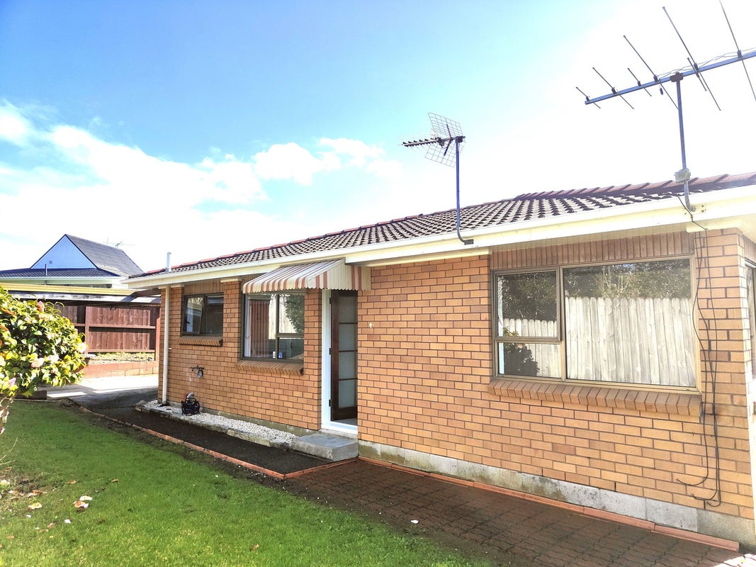 2/4 Rachael Place, Farm Cove, Auckland - Carousel 2