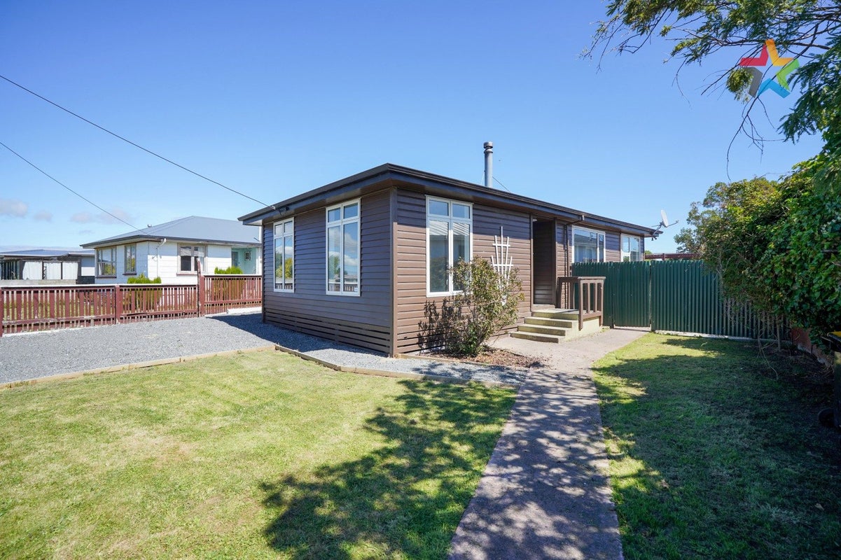 43 Severn Street, Clifton, Invercargill - Carousel 1