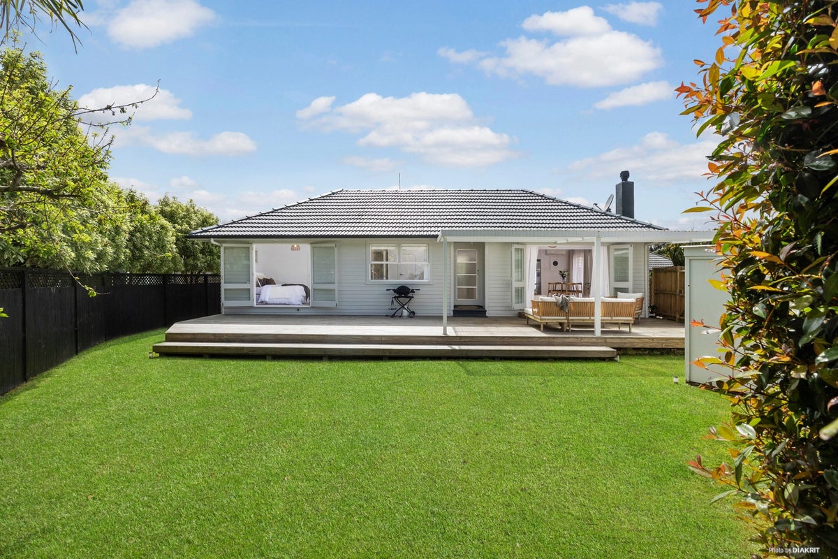 93A Avondale Road, Avondale, Auckland - Carousel 2