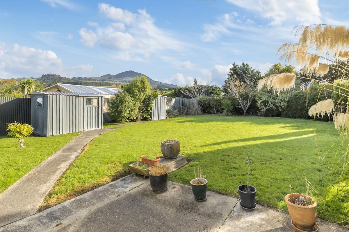 4 Viscount Road, Waldronville, Dunedin - Carousel 2