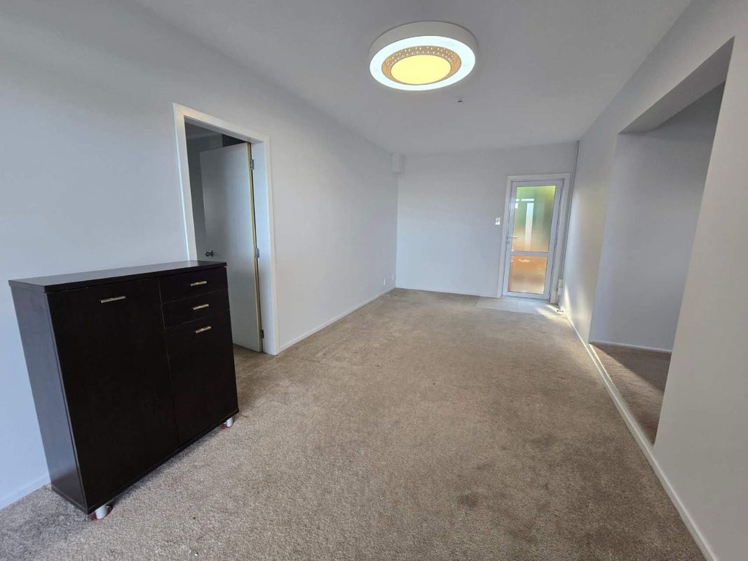18 Dunstall Place, Mangere Bridge, Auckland - Carousel 2