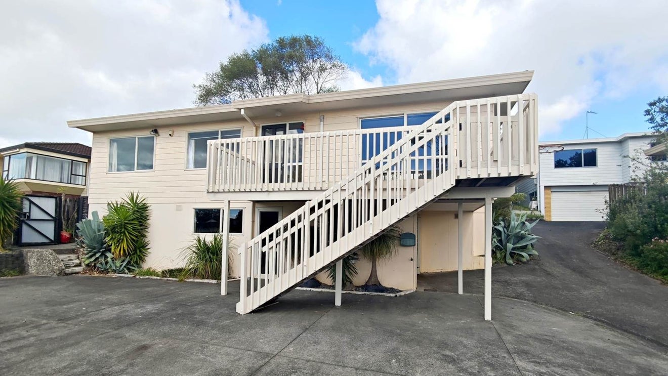 1/44 Barbados Drive, Unsworth Heights, Auckland - Carousel 21