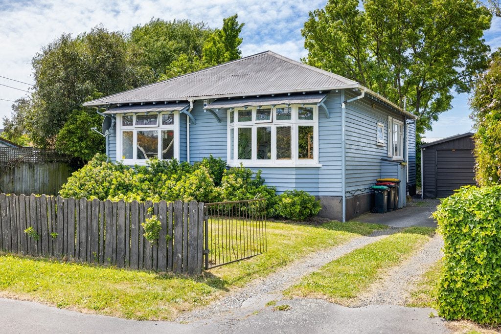 66 Caledonian Road, St Albans, Christchurch - Carousel 1