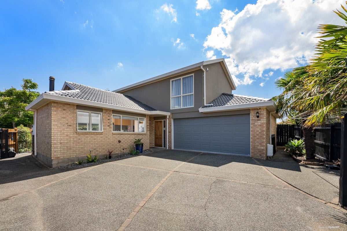 2/112 Golfland Drive, Golflands, Auckland - Carousel 2