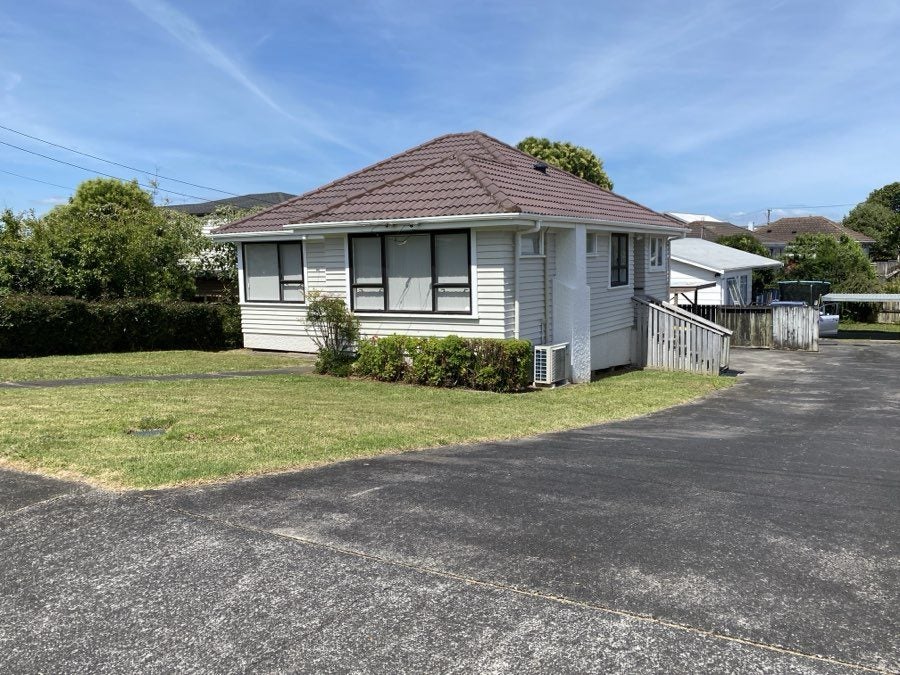 1/2 Milan Road, Papatoetoe, Auckland - Carousel 2